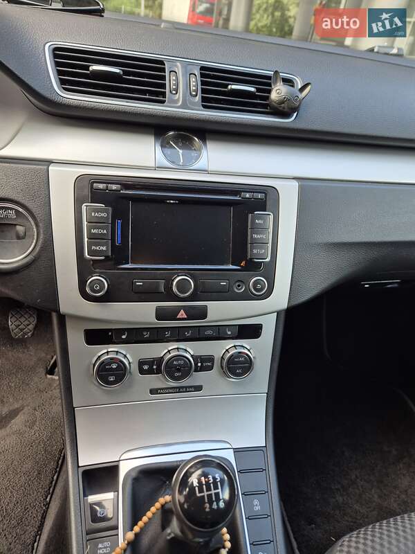 Универсал Volkswagen Passat 2012 в Львове