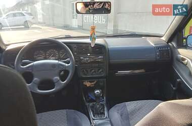 Универсал Volkswagen Passat 1995 в  фото 12 Универсал Volkswagen Passat 1995 в