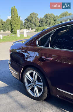 Седан Volkswagen Passat 2013 в 