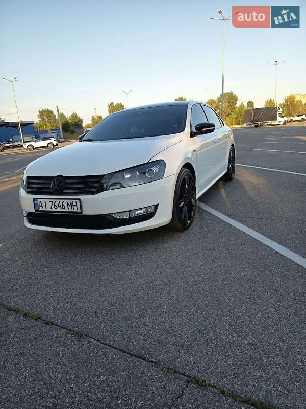 Седан Volkswagen Passat 2015 в Киеве