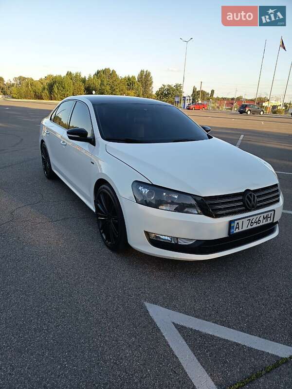 Седан Volkswagen Passat 2015 в Киеве