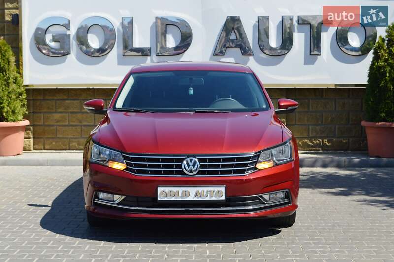 Седан Volkswagen Passat 2018 в Одессе