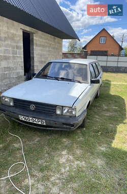 Универсал Volkswagen Passat 1986 в Сарнах