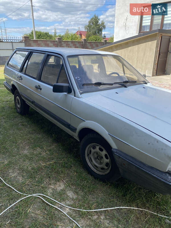 Универсал Volkswagen Passat 1986 в Сарнах