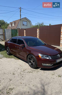 Седан Volkswagen Passat 2011 в Днепре
