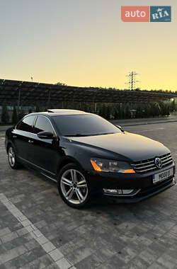 Седан Volkswagen Passat 2012 в Львове