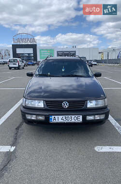 Универсал Volkswagen Passat 1995 в Буче