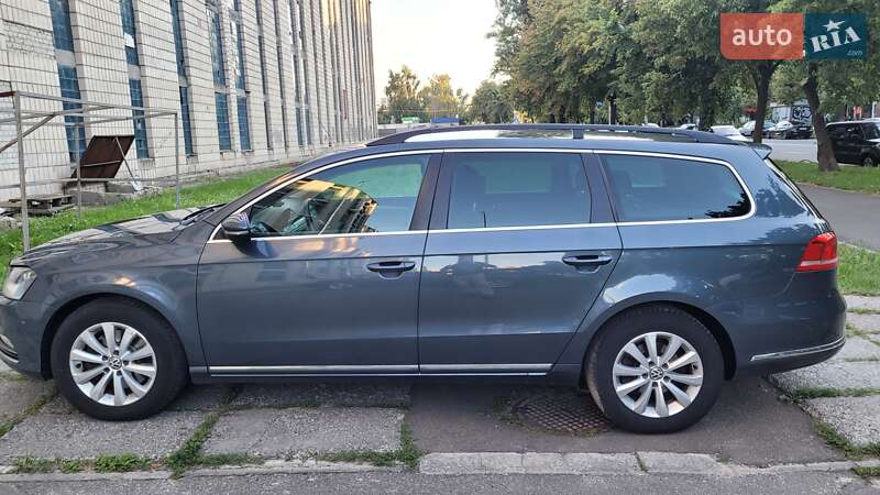Универсал Volkswagen Passat 2011 в Киеве