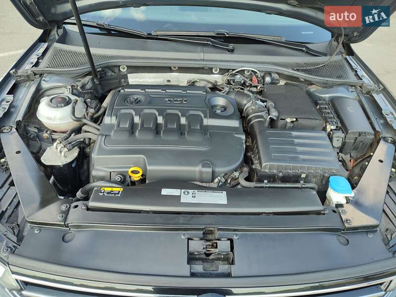 Универсал Volkswagen Passat 2017 в Киеве фото 5 Универсал Volkswagen Passat 2017 в Киеве