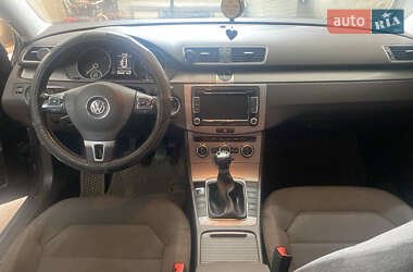 Универсал Volkswagen Passat 2011 в Киеве