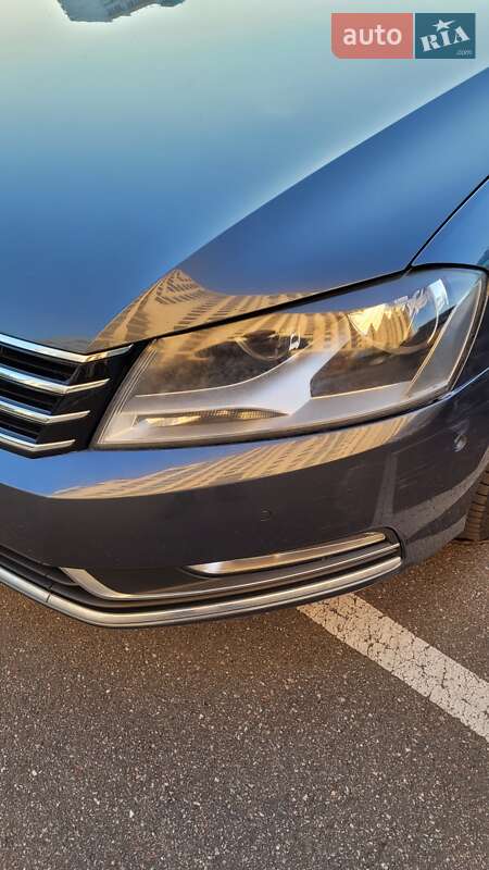 Универсал Volkswagen Passat 2011 в Киеве