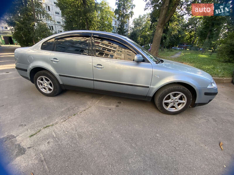 Седан Volkswagen Passat 2001 в Виннице