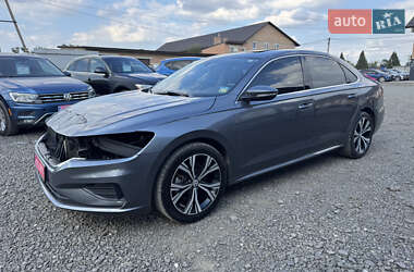 Седан Volkswagen Passat 2021 в Луцьку