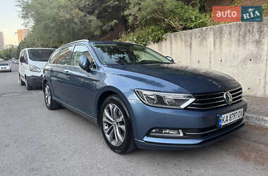 Универсал Volkswagen Passat 2017 в Киеве