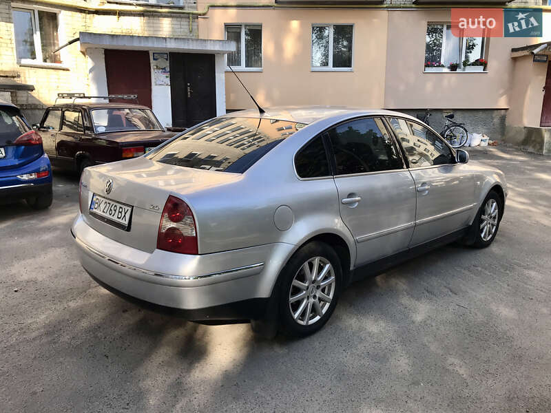 Седан Volkswagen Passat 2003 в Здолбунове