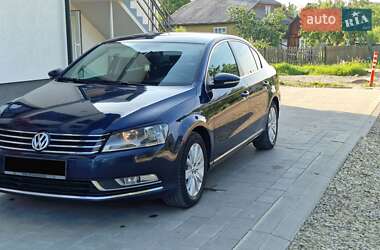 Седан Volkswagen Passat 2010 в Рожнятові