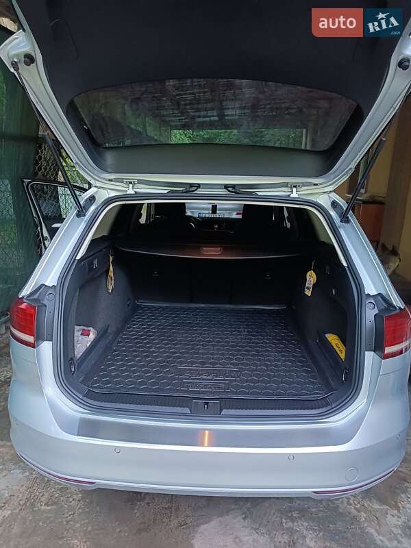 Універсал Volkswagen Passat 2015 в Краснограді