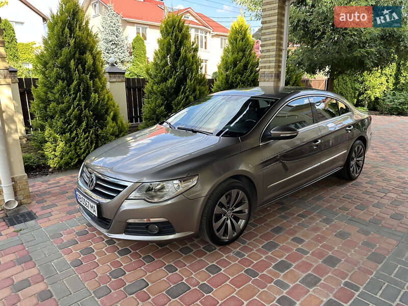 Купе Volkswagen Passat 2009 в Виннице