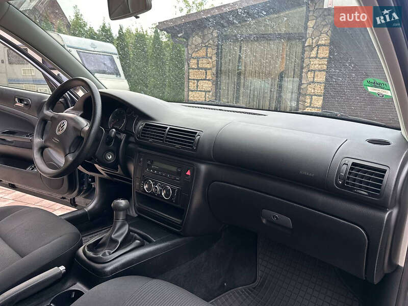 Седан Volkswagen Passat 2001 в Вінниці