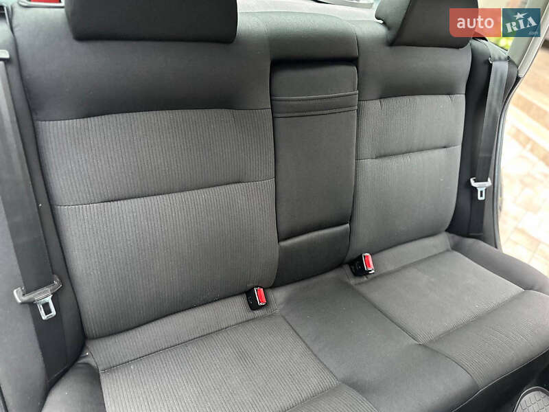 Седан Volkswagen Passat 2001 в Вінниці