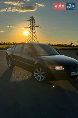Седан Volkswagen Passat 1999 в Полтаві