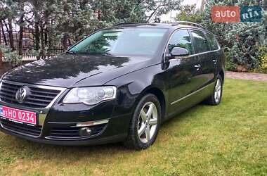 Універсал Volkswagen Passat 2010 в Луцьку