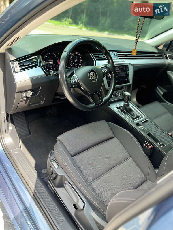 Универсал Volkswagen Passat 2018 в Дрогобыче