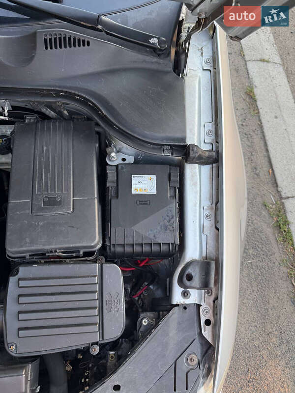 Універсал Volkswagen Passat 2006 в Гайвороні