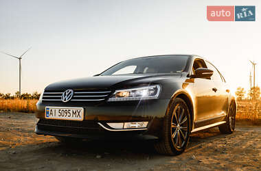 Седан Volkswagen Passat 2011 в Одессе