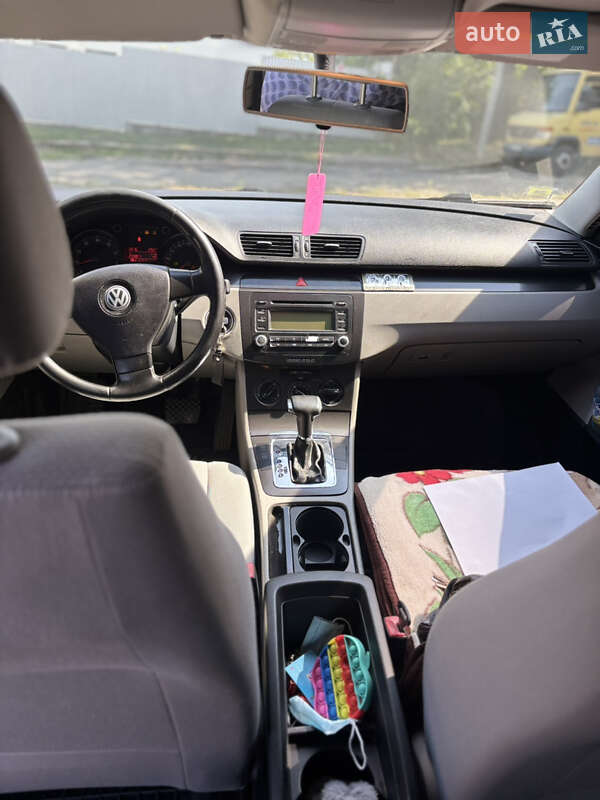 Седан Volkswagen Passat 2006 в Кропивницком