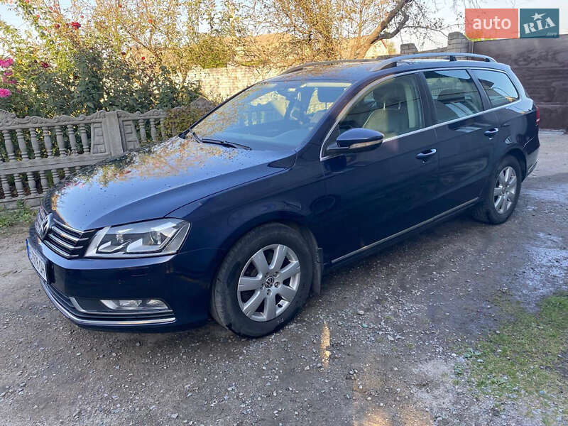 Универсал Volkswagen Passat 2012 в Днепре