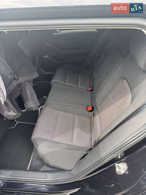 Универсал Volkswagen Passat 2015 в Житомире фото 8 Универсал Volkswagen Passat 2015 в Житомире