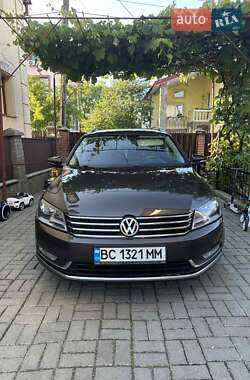 Універсал Volkswagen Passat 2012 в Львові
