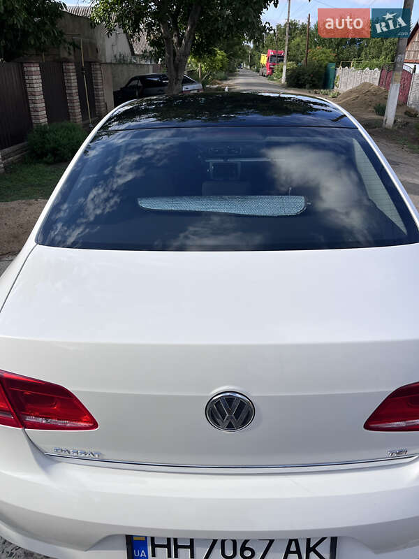 Седан Volkswagen Passat 2012 в Одесі