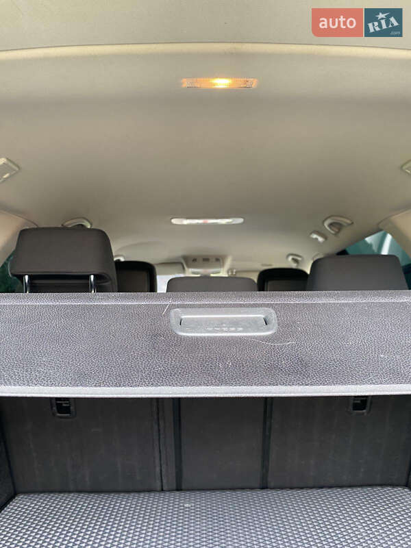 Універсал Volkswagen Passat 2011 в Дрогобичі