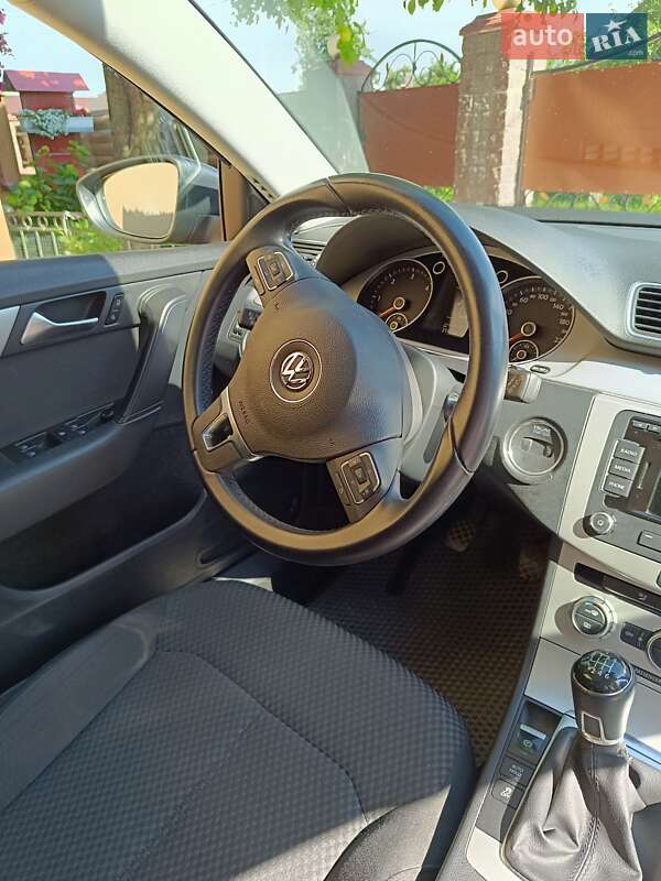 Універсал Volkswagen Passat 2013 в Ізяславі фото 11 Універсал Volkswagen Passat 2013 в Ізяславі