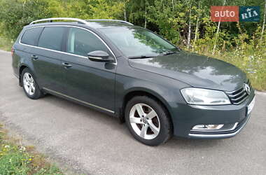 Універсал Volkswagen Passat 2011 в  фото 5 Універсал Volkswagen Passat 2011 в