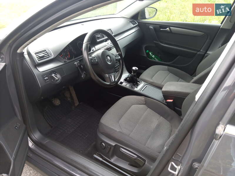 Універсал Volkswagen Passat 2011 в Турійську