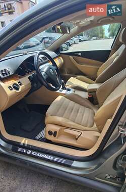 Седан Volkswagen Passat 2007 в Рівному