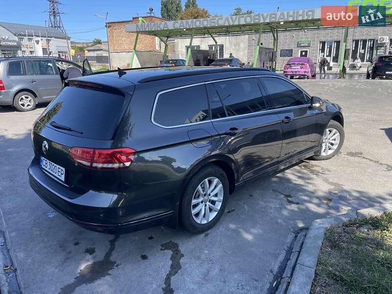 Універсал Volkswagen Passat 2017 в Чернігові