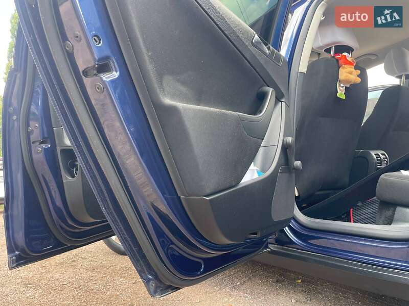 Универсал Volkswagen Passat 2010 в Коростене