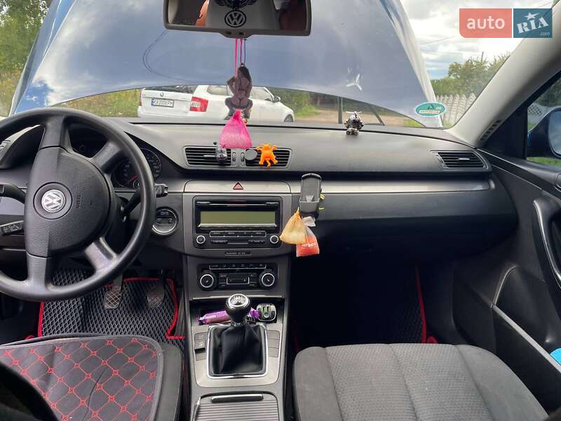 Универсал Volkswagen Passat 2010 в Коростене