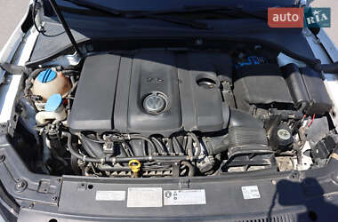 Седан Volkswagen Passat 2013 в 