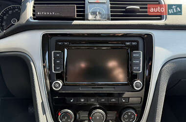 Седан Volkswagen Passat 2013 в 