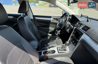 Седан Volkswagen Passat 2013 в 