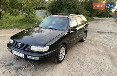 Універсал Volkswagen Passat 1993 в Харкові