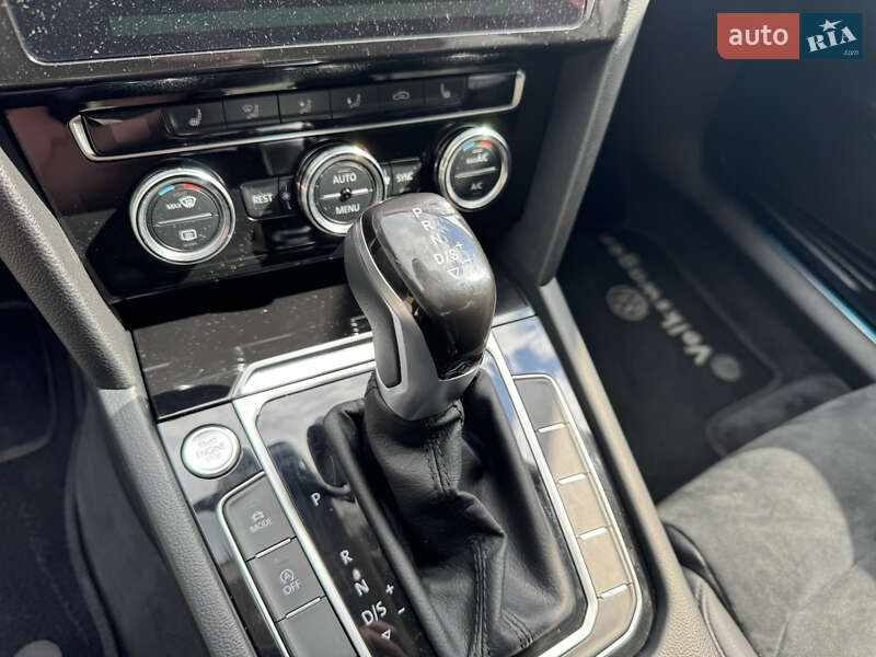 Седан Volkswagen Passat 2017 в Ковеле