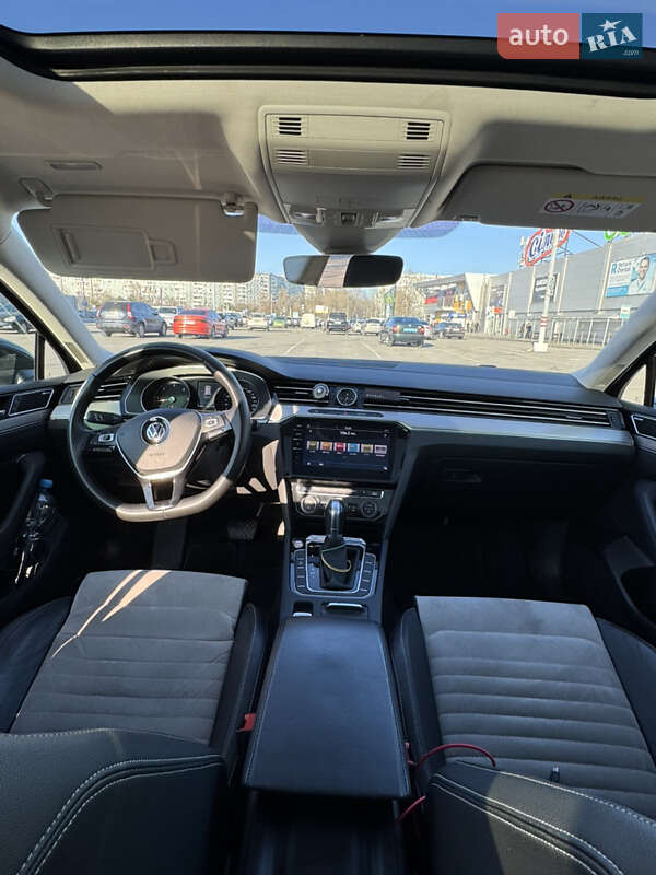 Універсал Volkswagen Passat 2017 в Запоріжжі