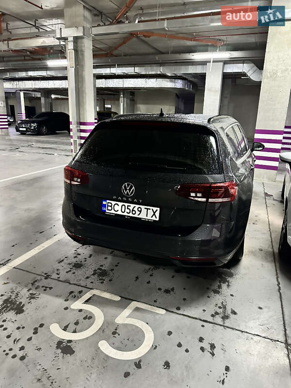 Универсал Volkswagen Passat 2021 в Львове