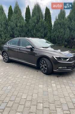 Седан Volkswagen Passat 2016 в Львові